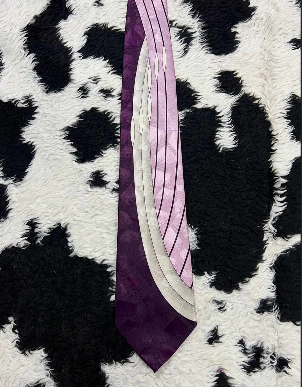 Hansom Purple Abstract Tie
