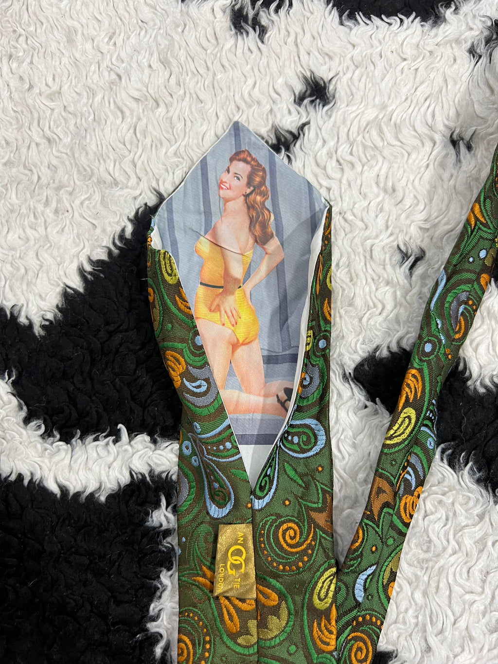 Saundersons Green Fully Embroidered Tie