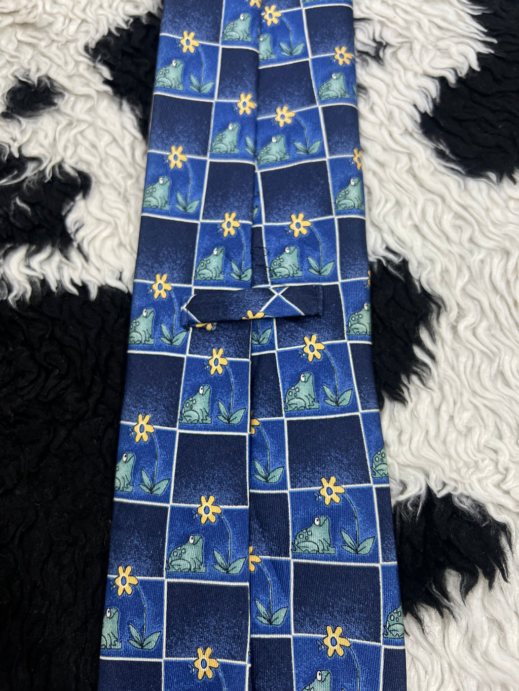 Frogs & Flowers Tie