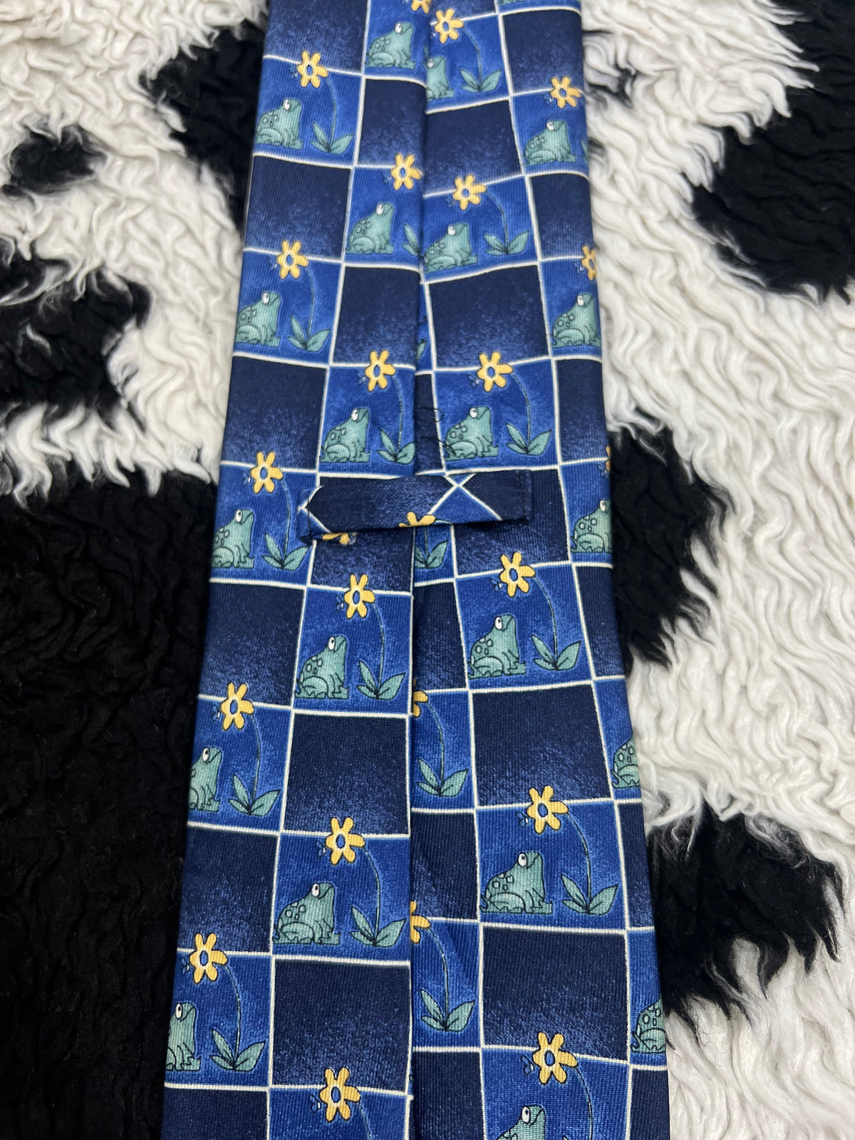 Frogs & Flowers Tie