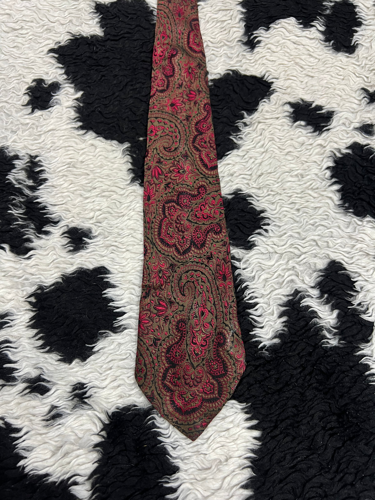 Keynote Fully Embroidered Red Paisley Tie