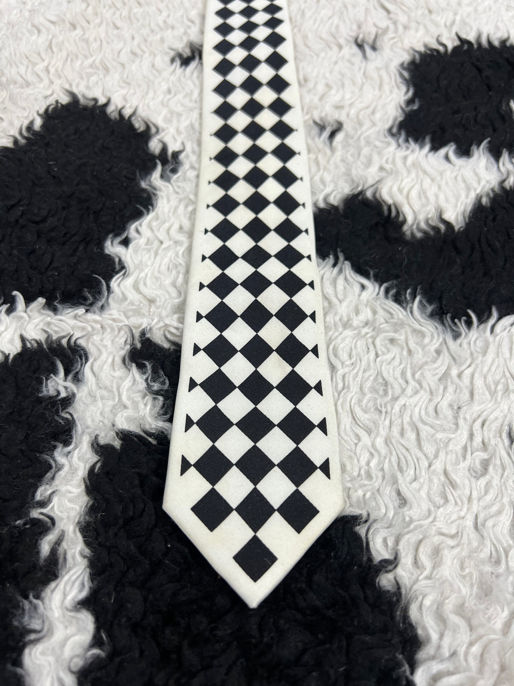 Daniel Checkered Narrow Tie