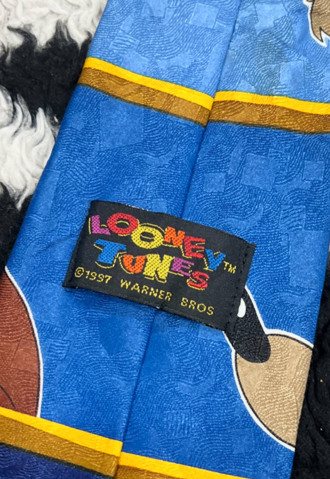 Vintage 1997 Looney Tunes Will E. Coyote Tie