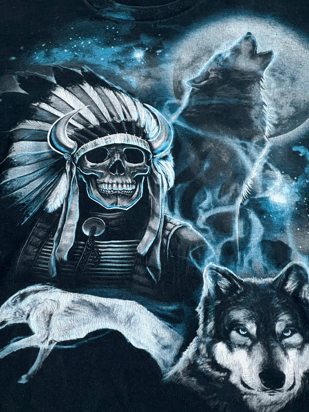 Vintage 90s Native American Wolf Tee (Medium)