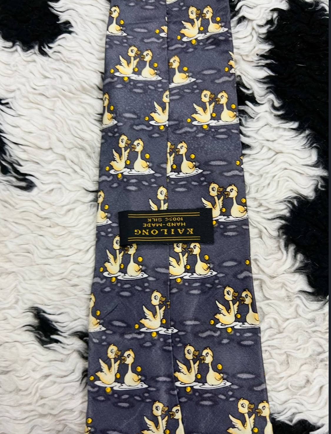 Bathing Ducklings Tie