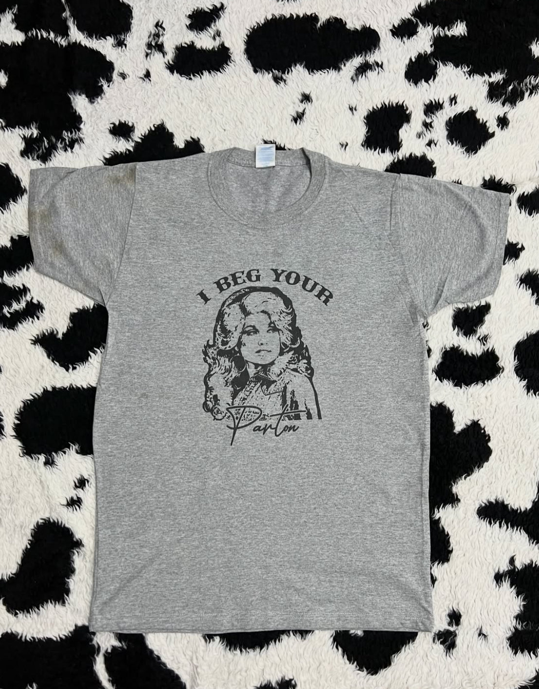 Dolly Parton "I Beg Your Parton" Tee (Medium)
