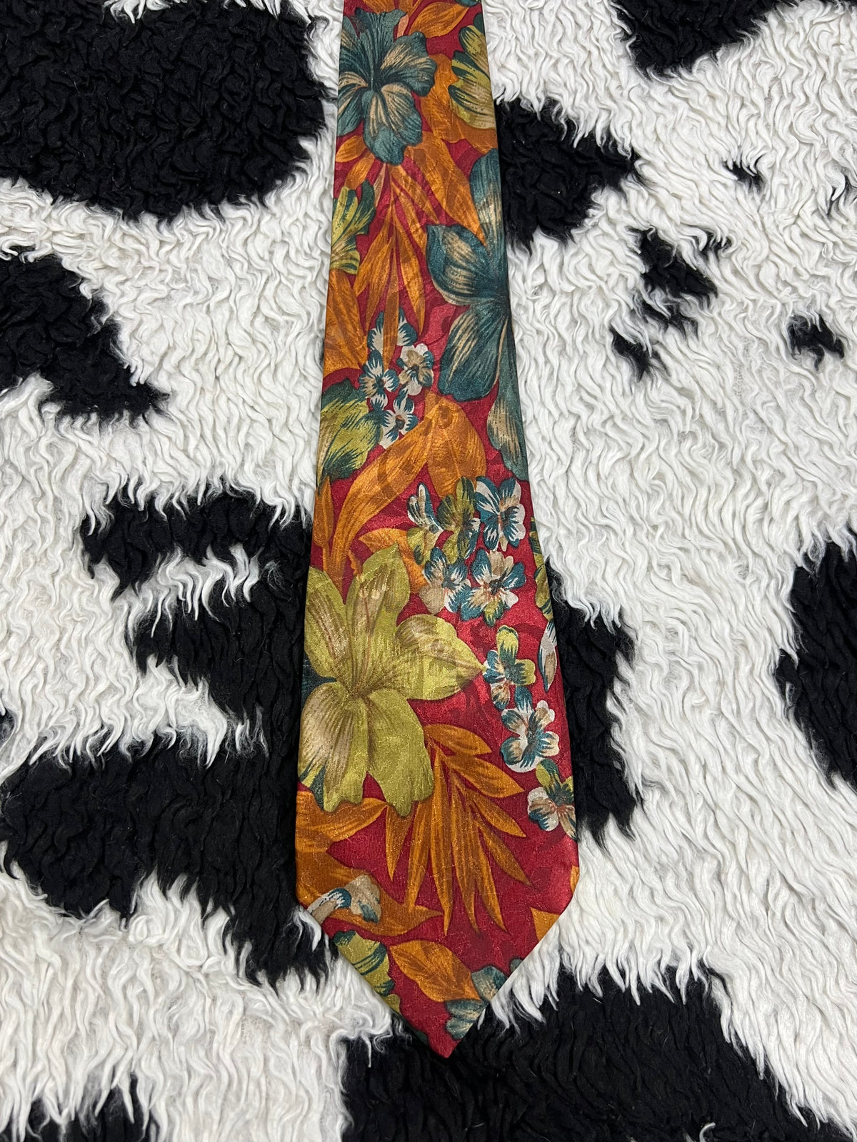 New World Red Floral Tie