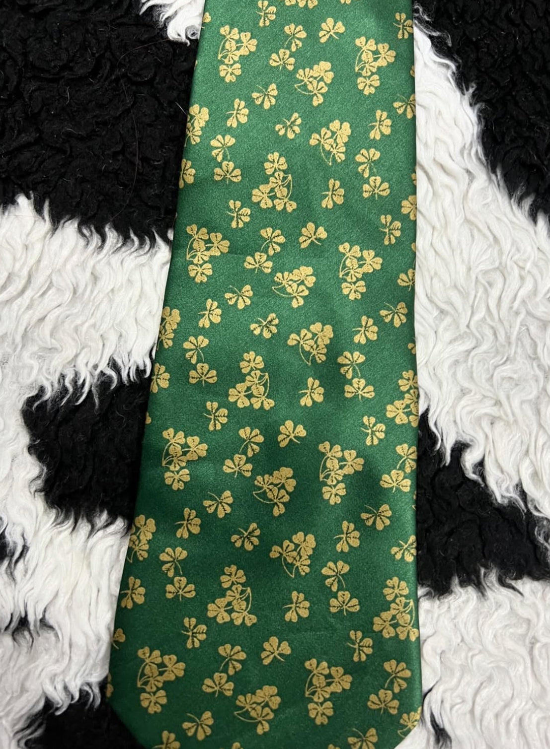 Green Clovers Tie