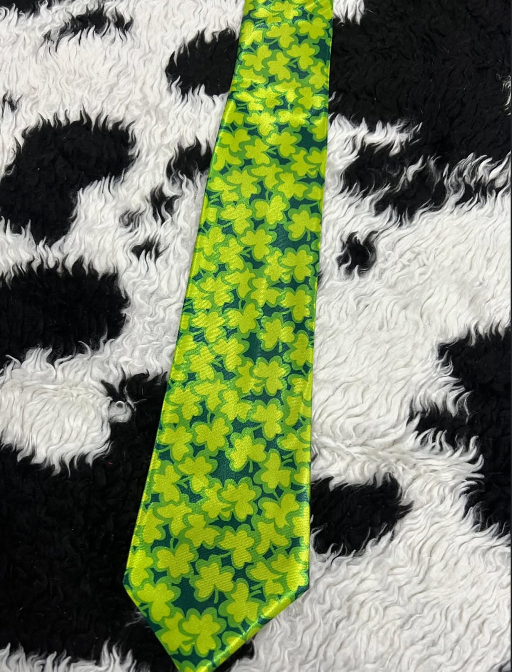 Green Clovers Tie