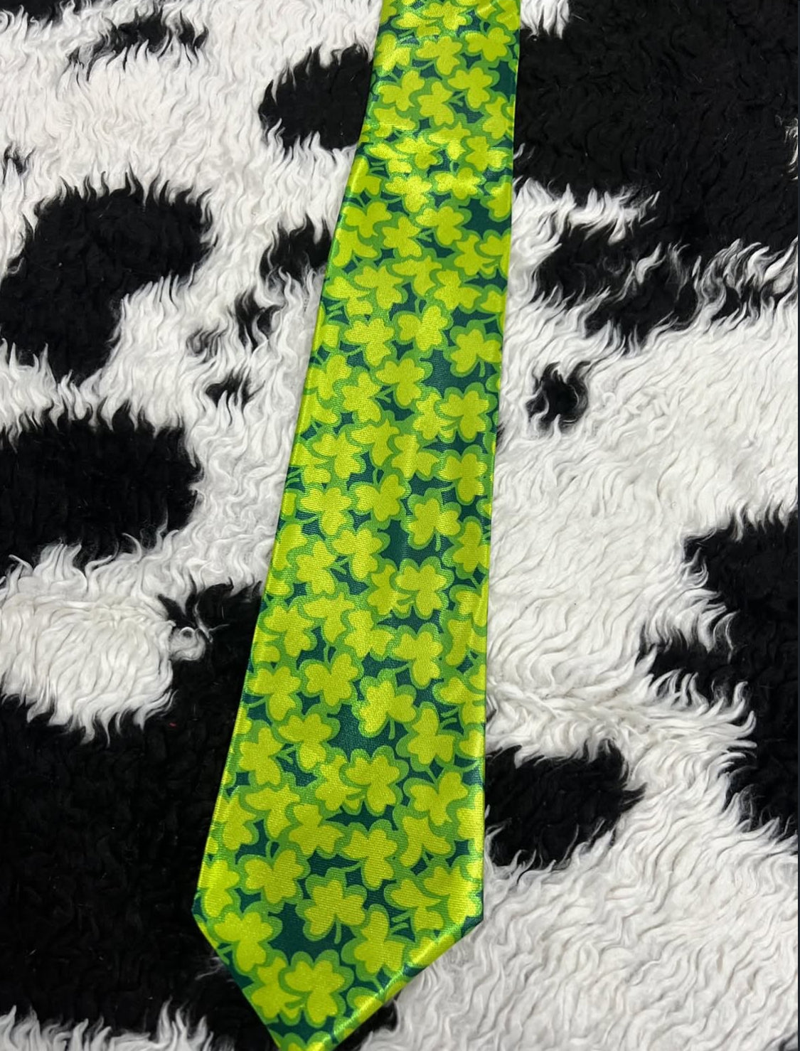 Green Clovers Tie