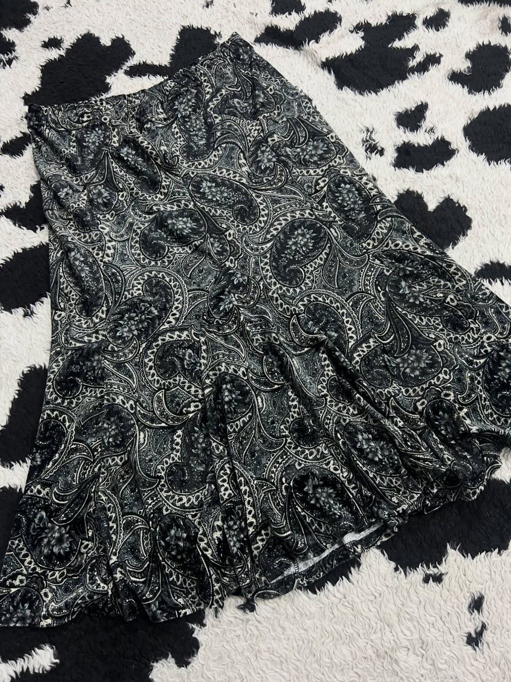 Floral Paisley Velvet Long Skirt