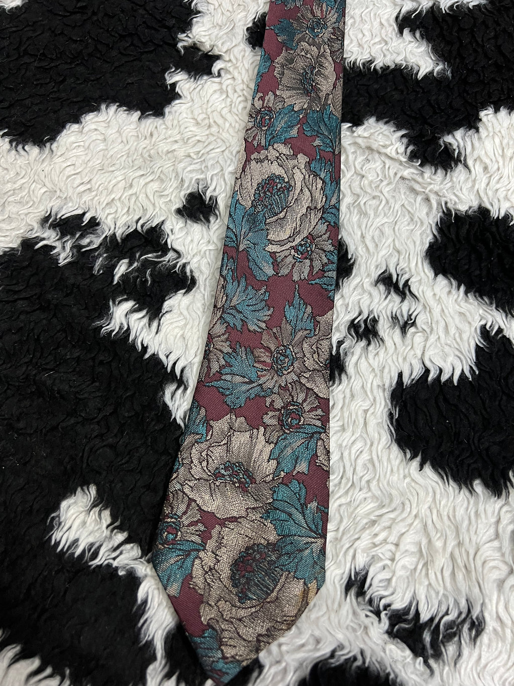 Classic Floral Embroidered Tie