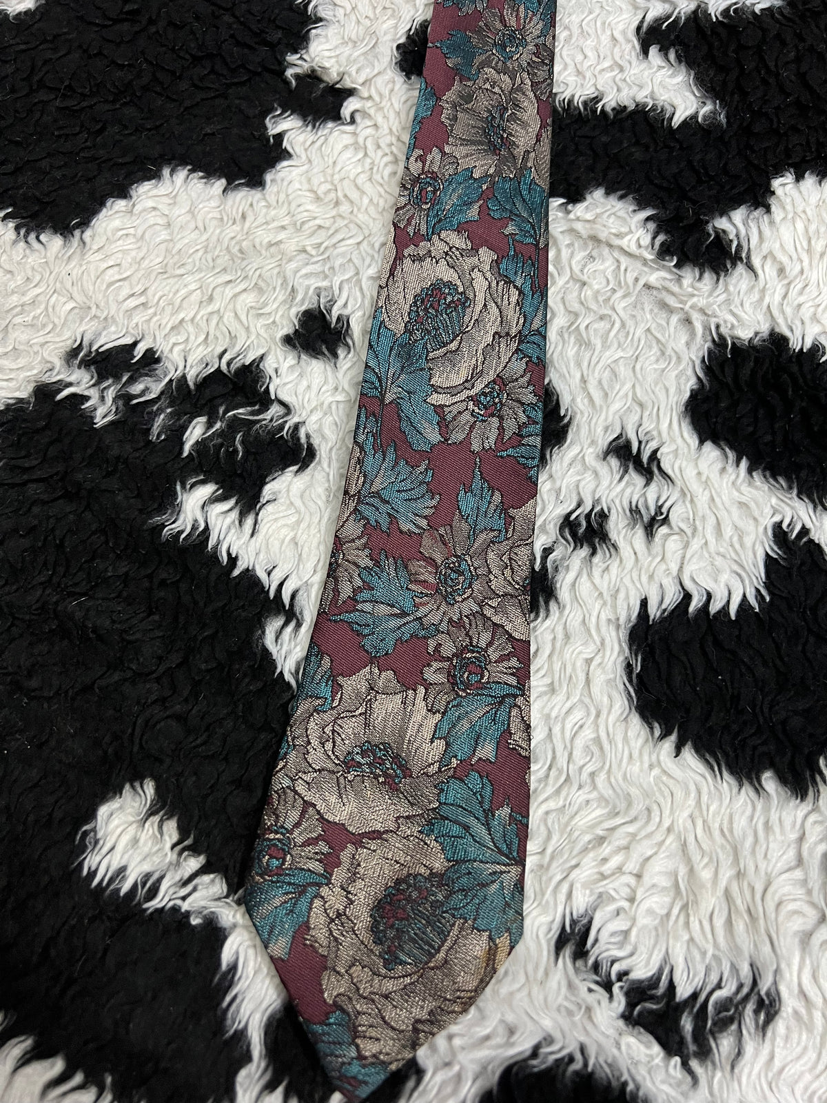 Classic Floral Embroidered Tie