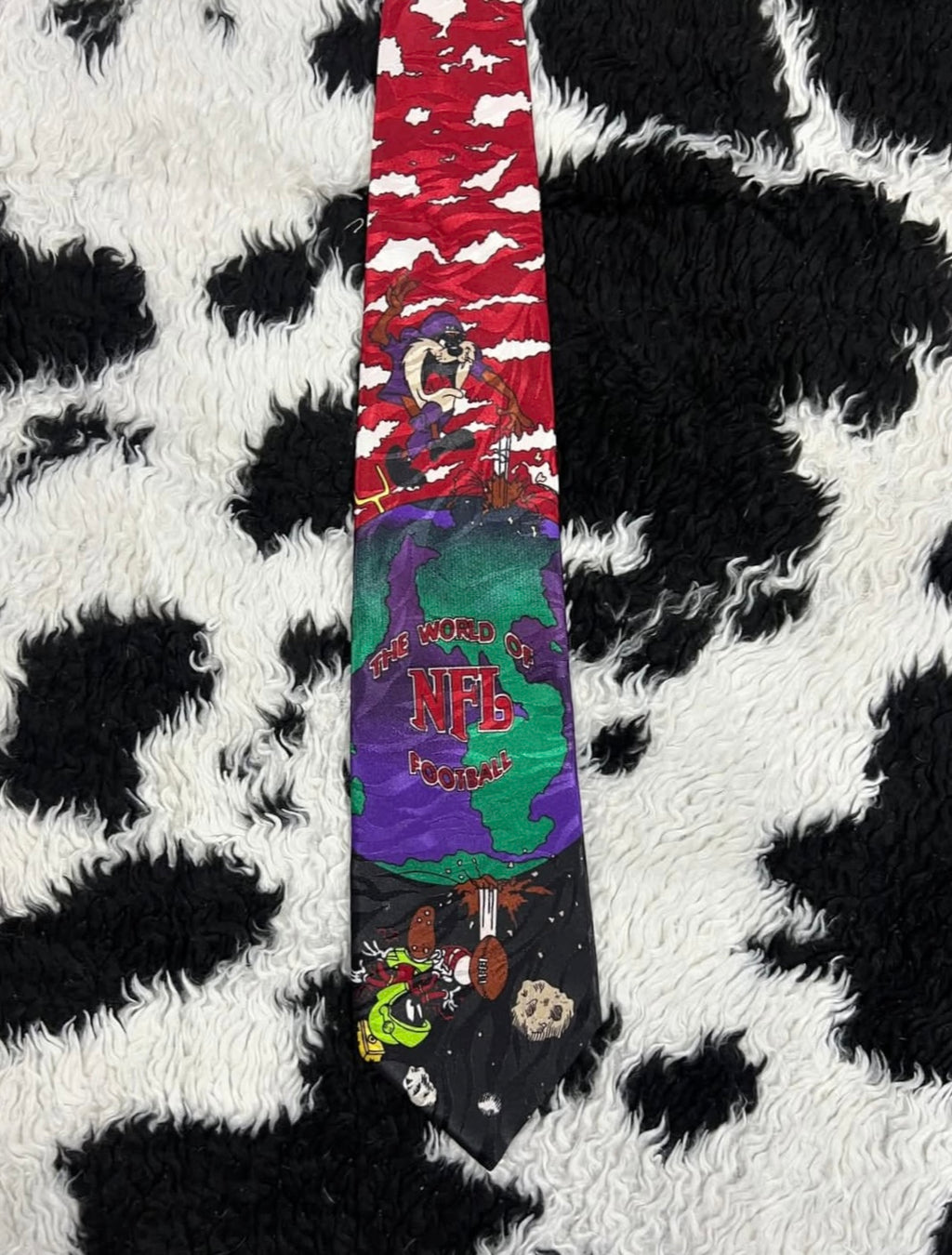 Vintage Looney Tunes NFL Tie