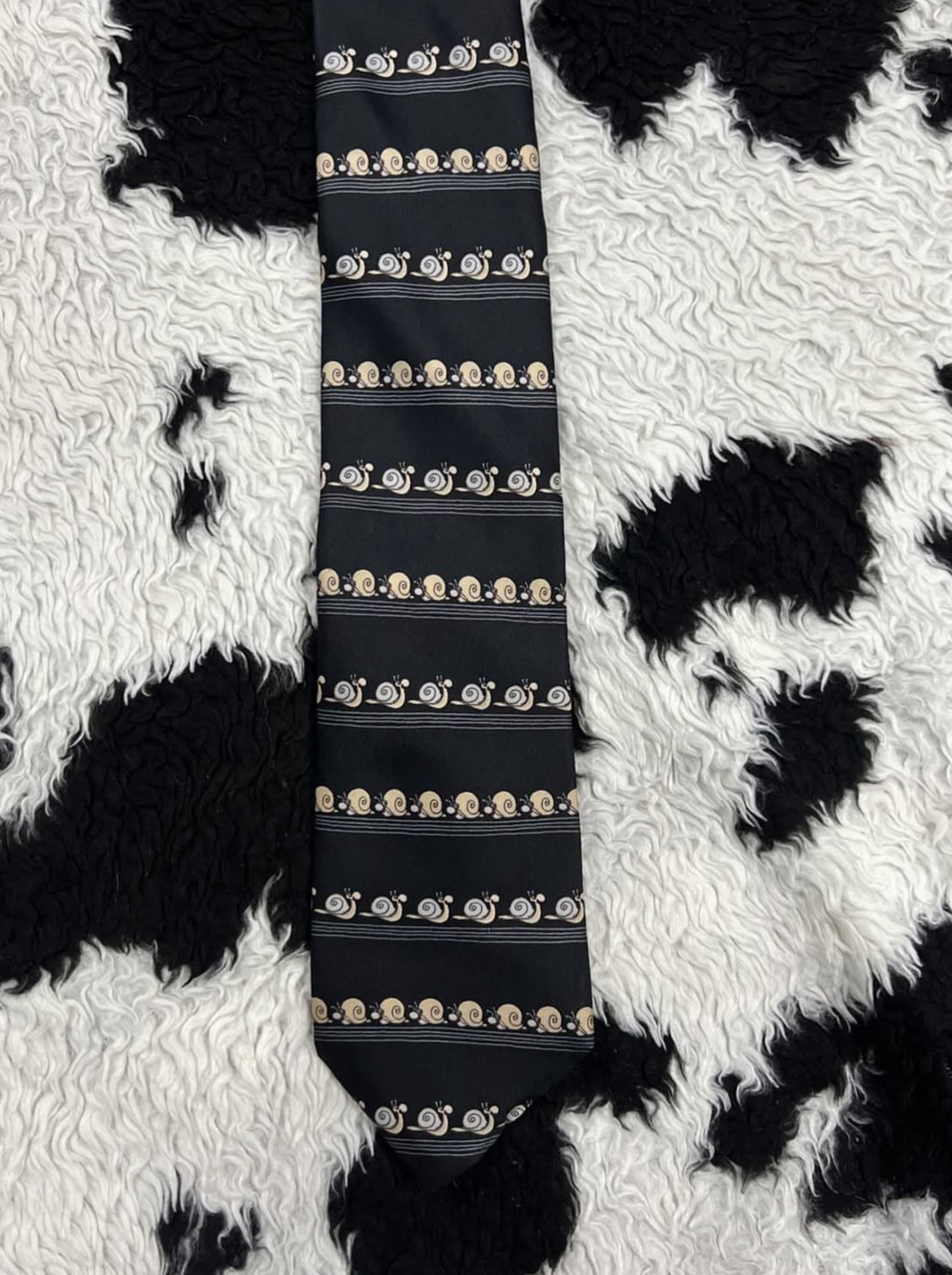 Black Snails Tie