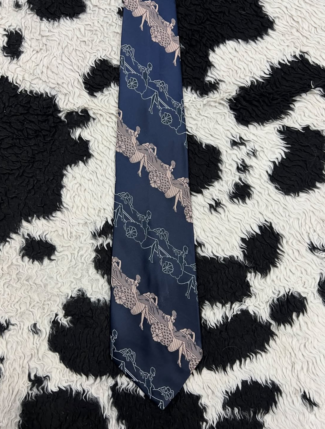 Slumbering Parisian Women Tie