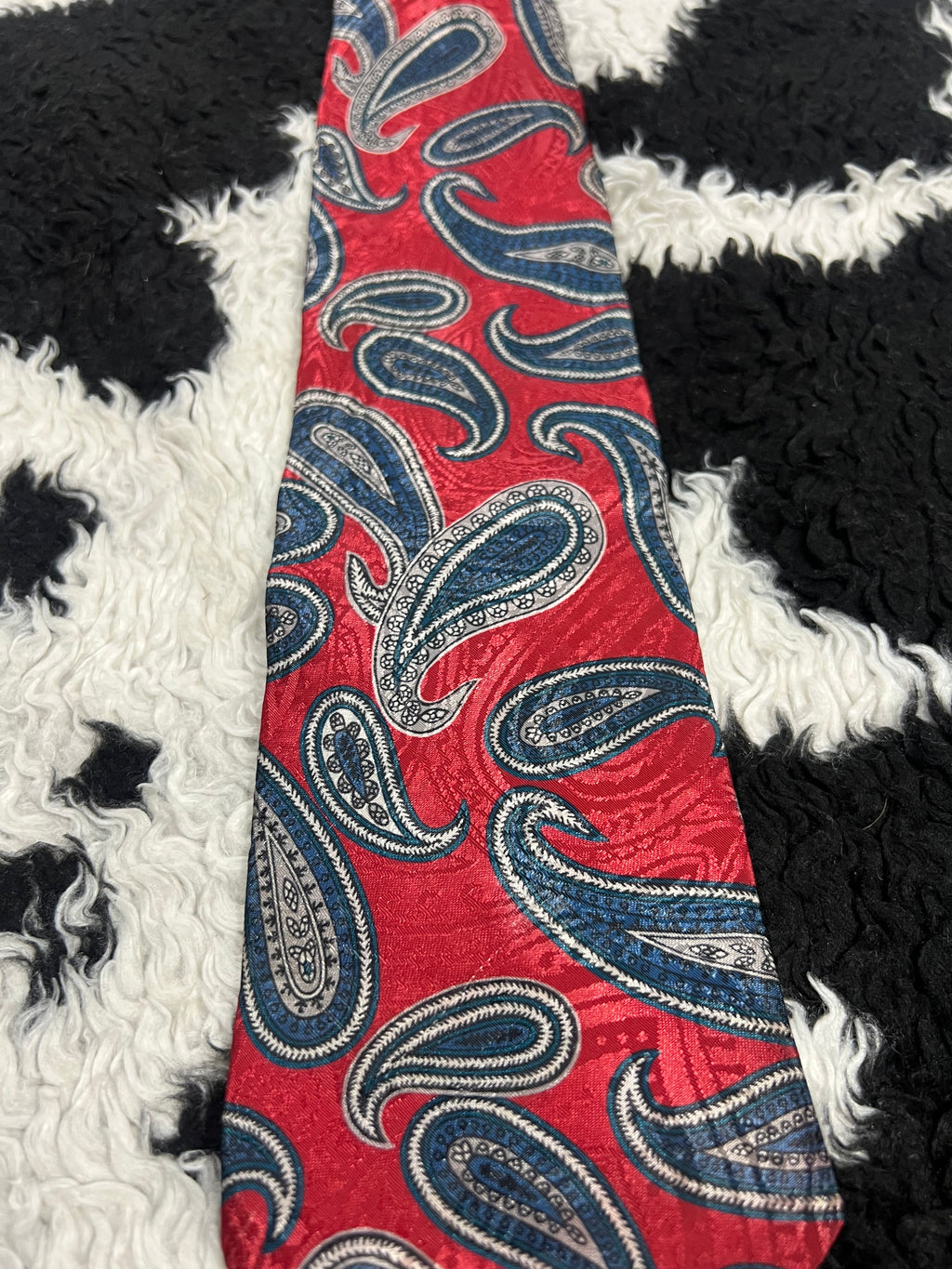 Red Double-Textured Paisley Tie