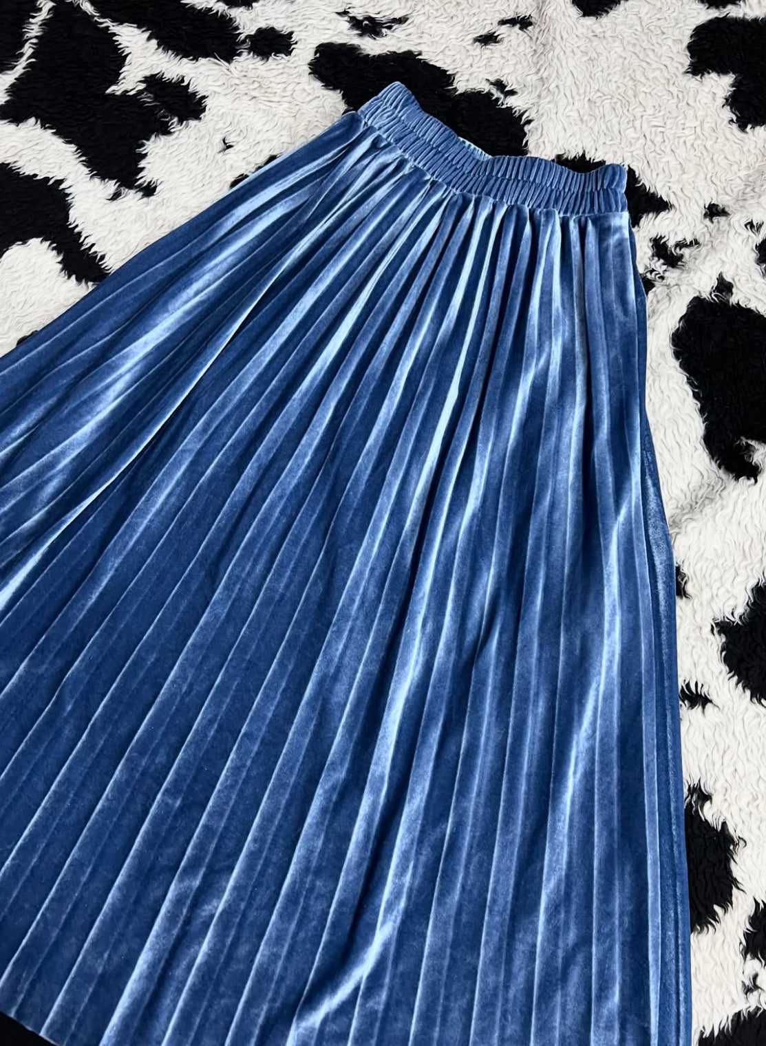 Pleated Blue Velvet Long Skirt