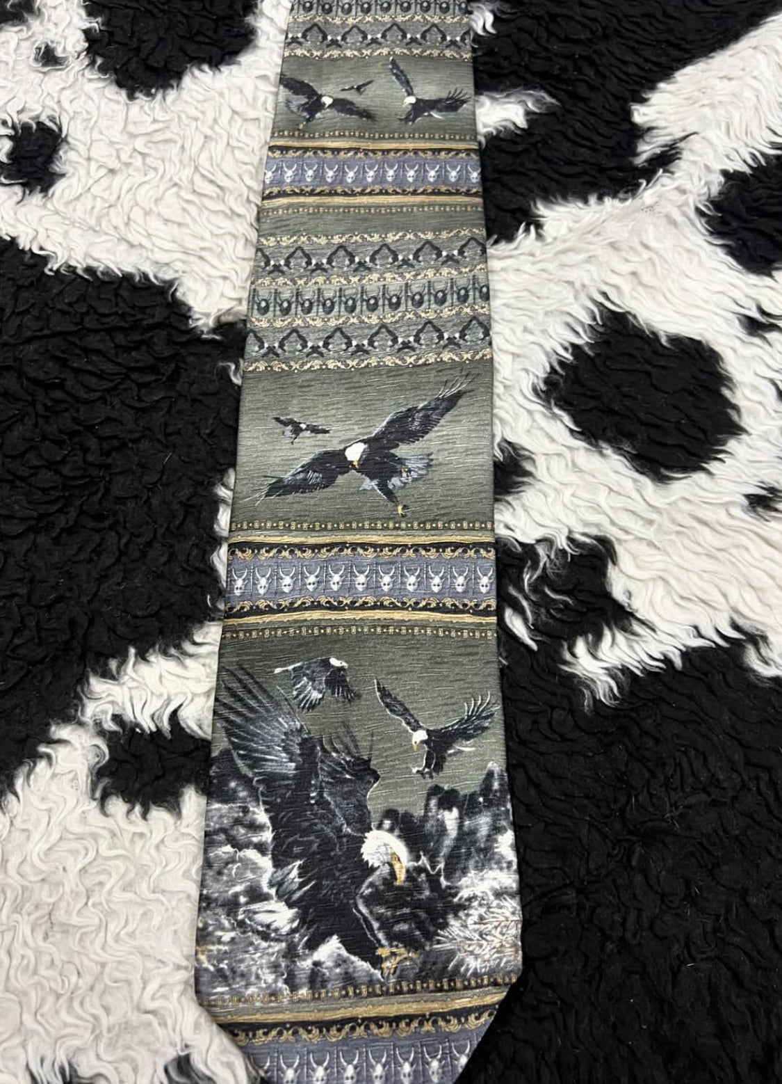 Tesoro Rosso Bald Eagle Tie