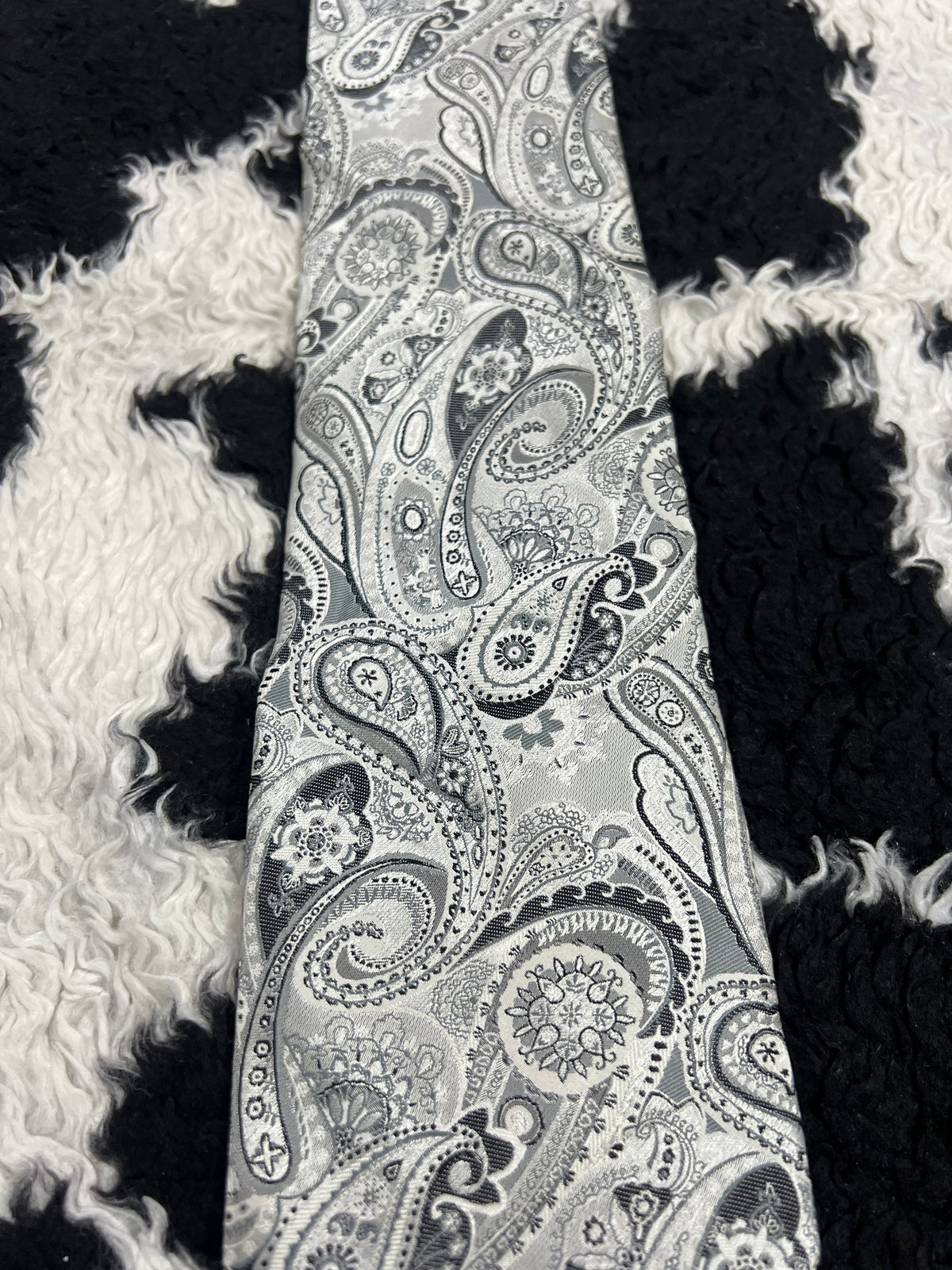 Nubio Black & White Fully Embroidered Paisley Tie