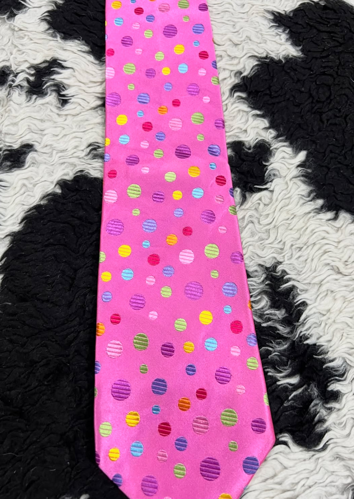 Vibrant Pink Embroidered Dotted Tie