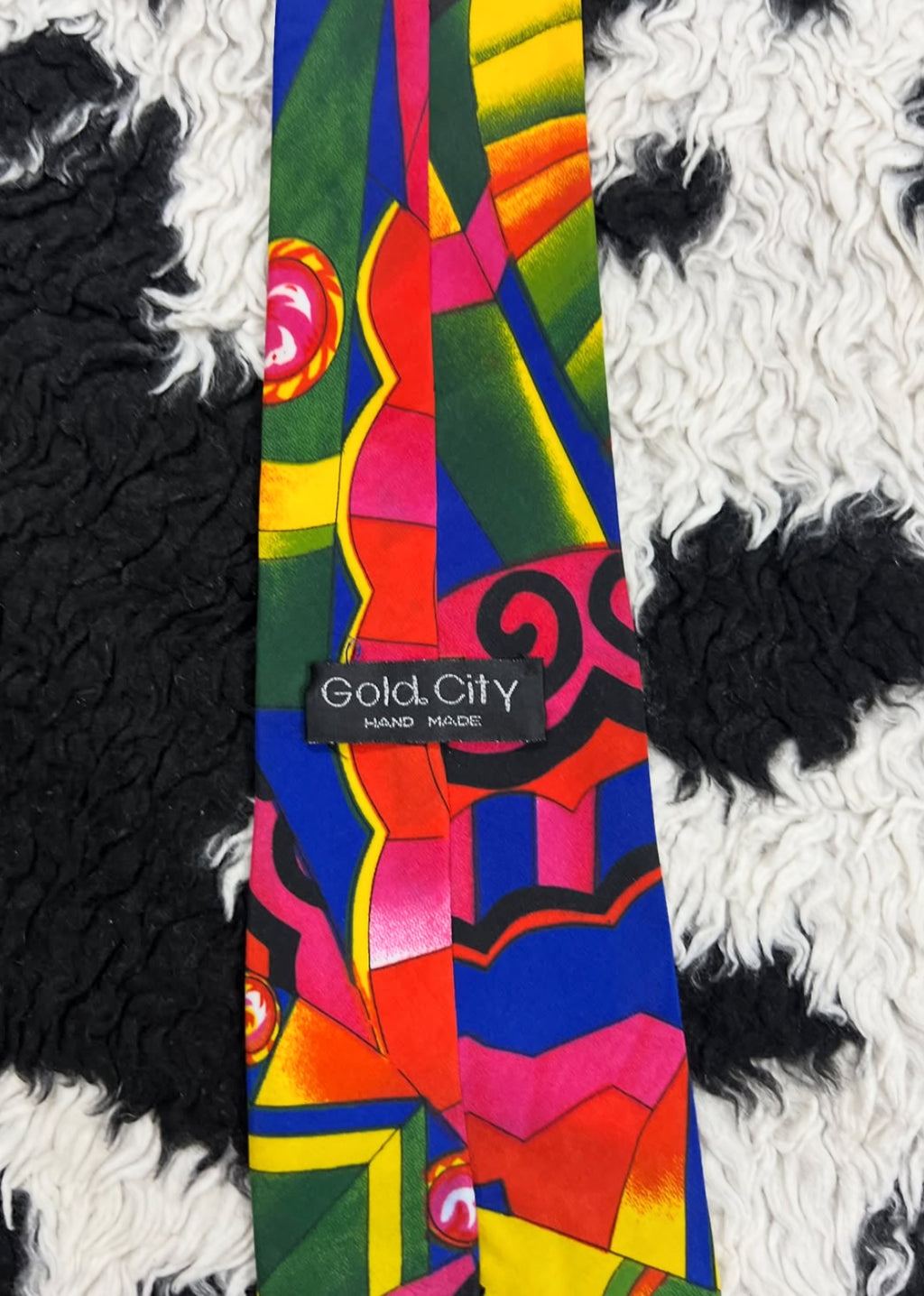 Vibrant Abstract Tie