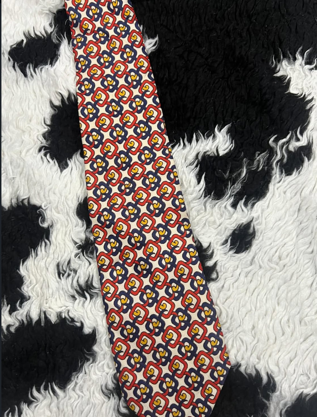 Grest Linked Chains Tie