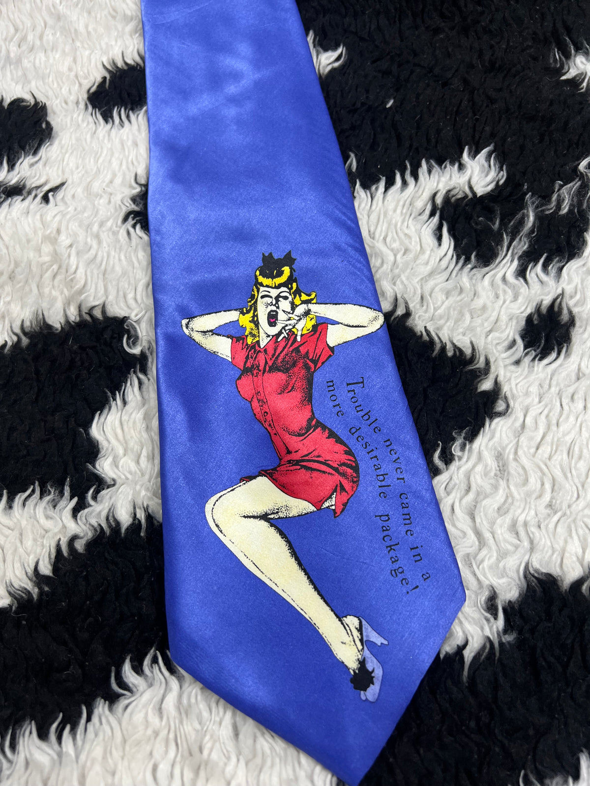 Vintage Robin Ruth "Trouble came in a more desirable package!" Tie