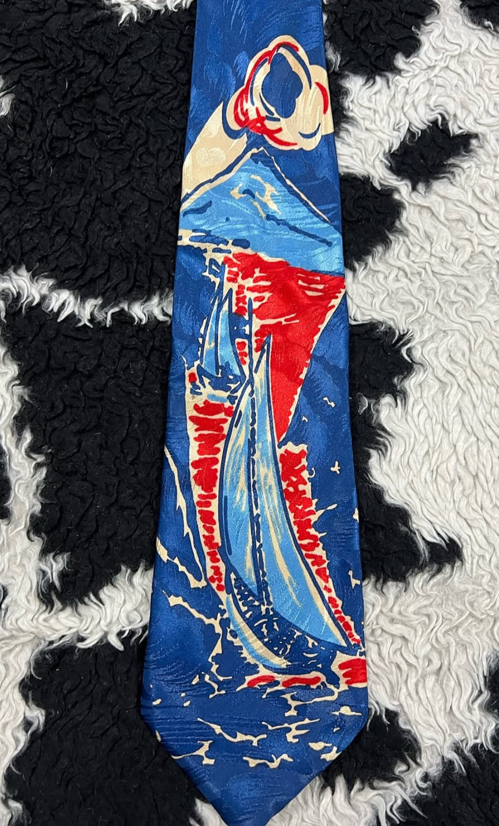 Sailing Boat & Island Tie