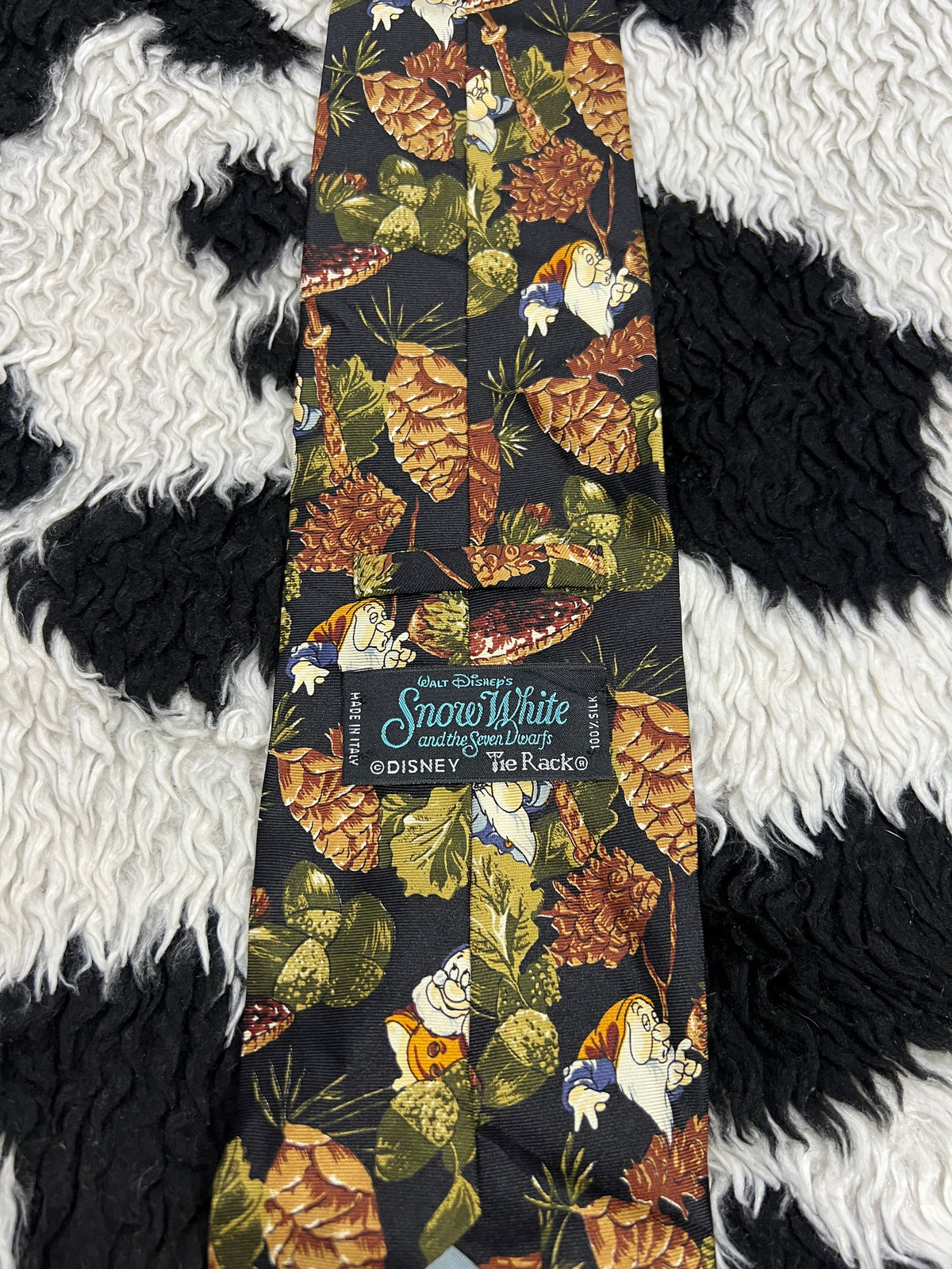 Snow White Dwarfs Tie