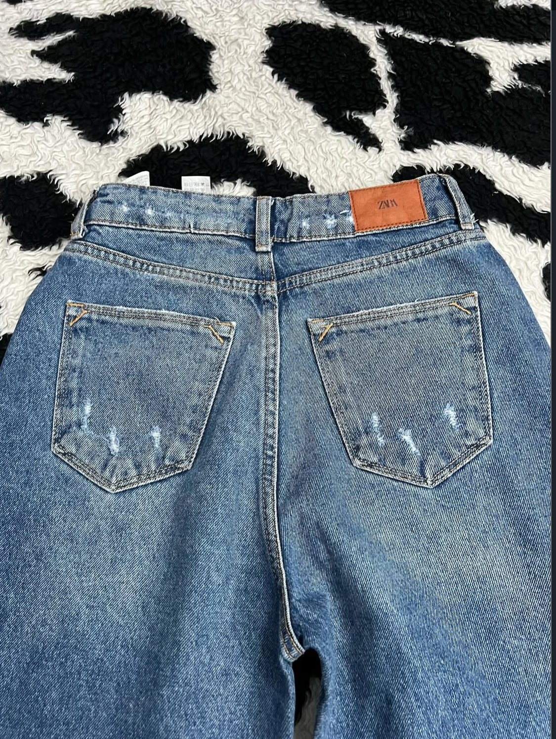 Zara High-Waisted Flare Denims (Waist 24)
