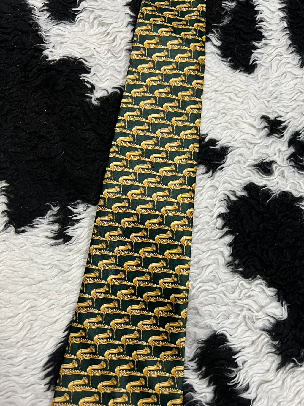 Saxophones Tie