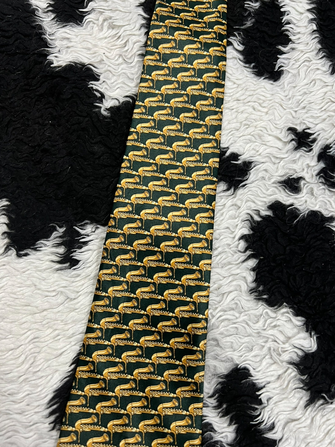 Saxophones Tie