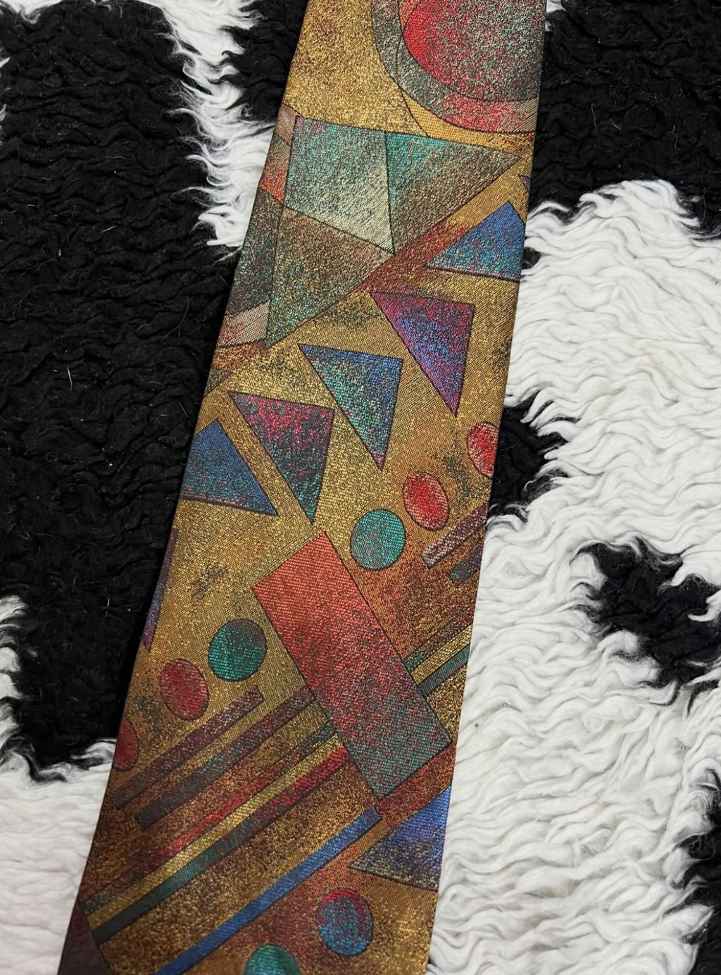 Geometric Embroidered Tie