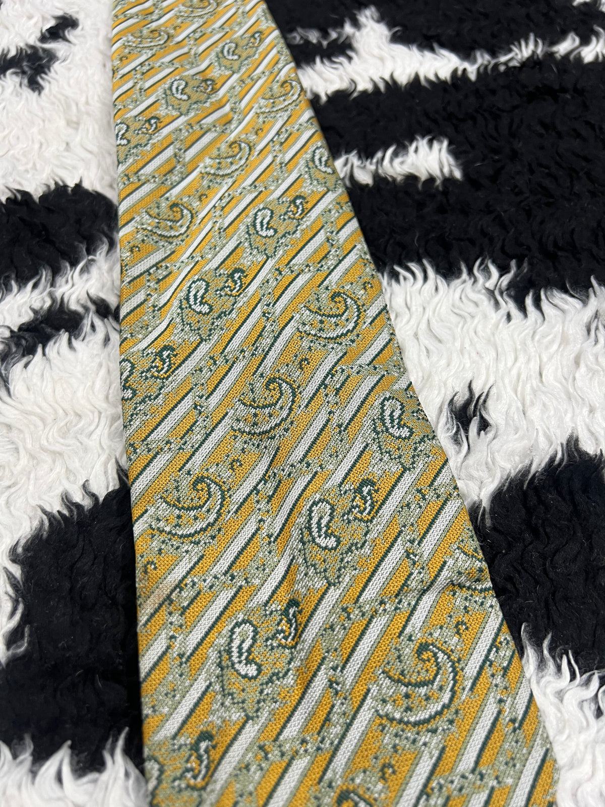 Mustard & Green Fully Embroidered Tie
