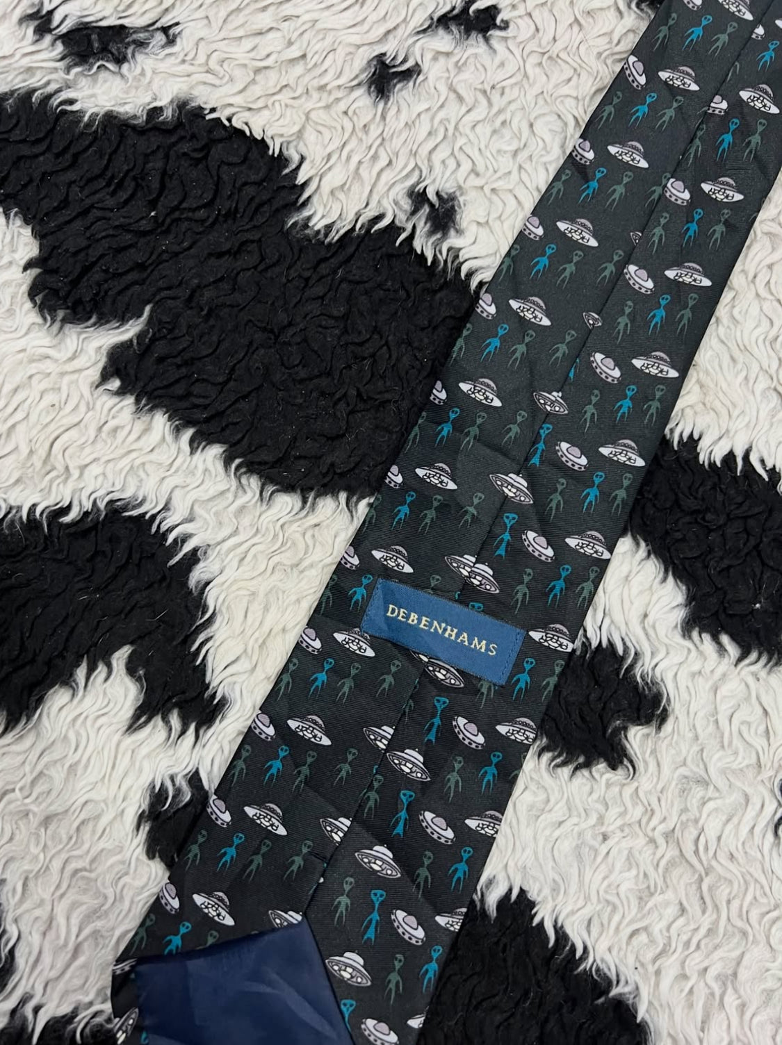 Aliens & UFOs Tie
