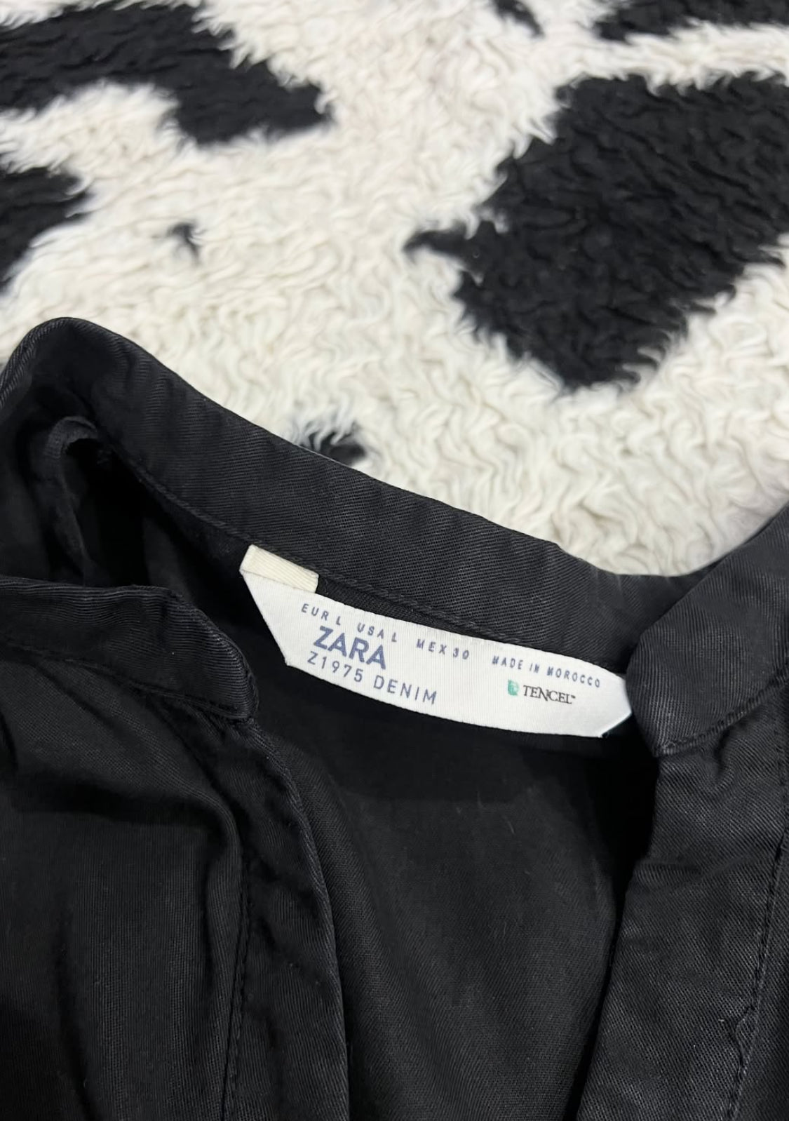 ZARA Women's Black Buttonup