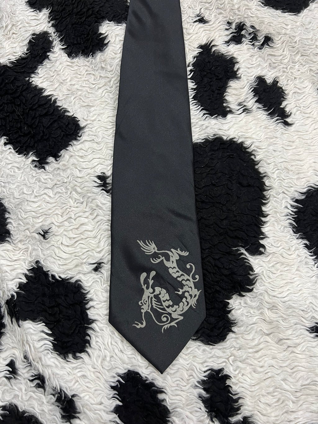 Traditional Chinese Dragon Tie