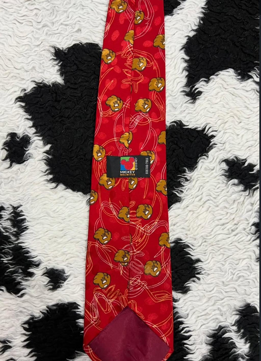 Vintage Goofy playing Baseball Tie