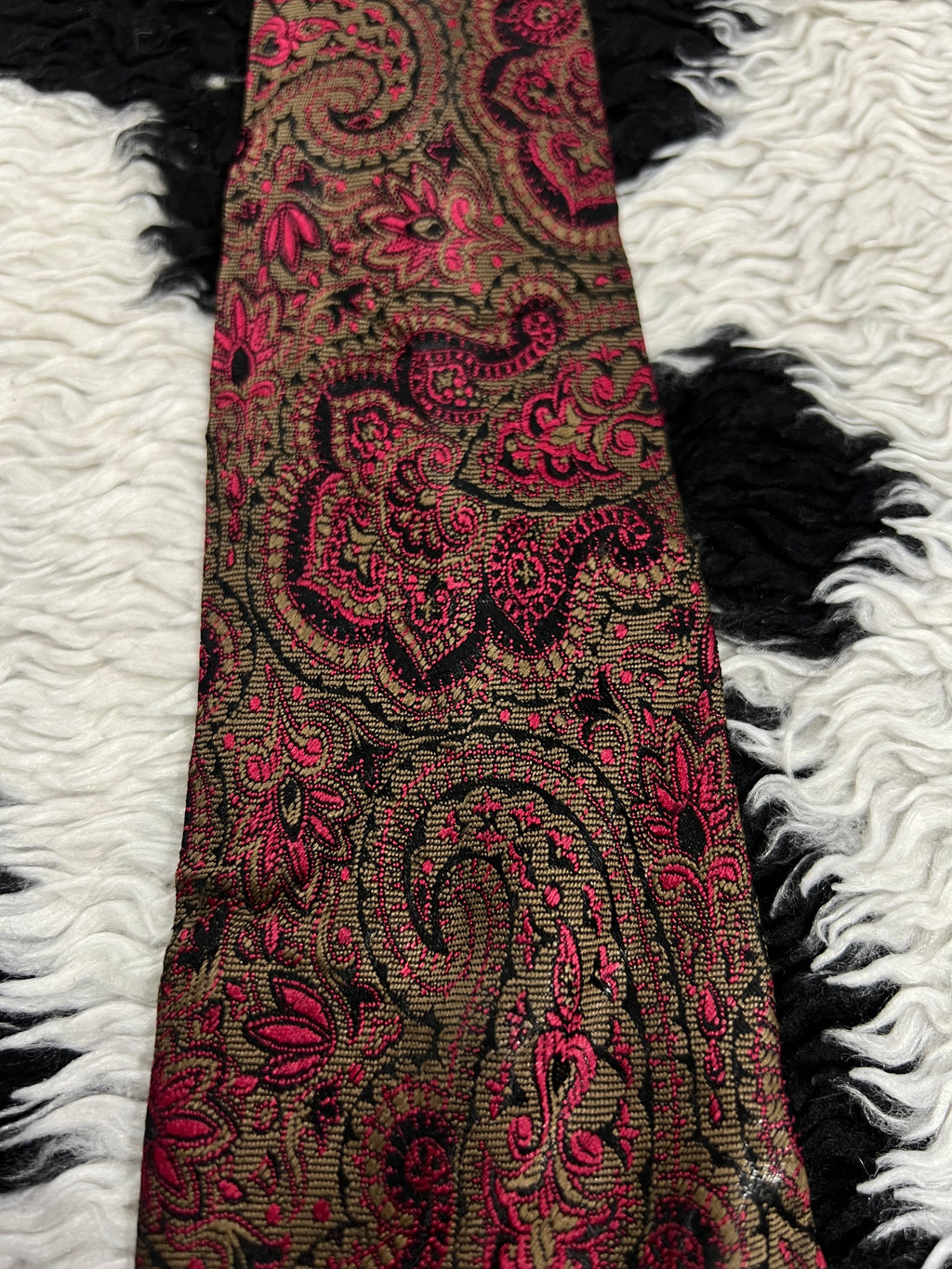 Keynote Fully Embroidered Red Paisley Tie