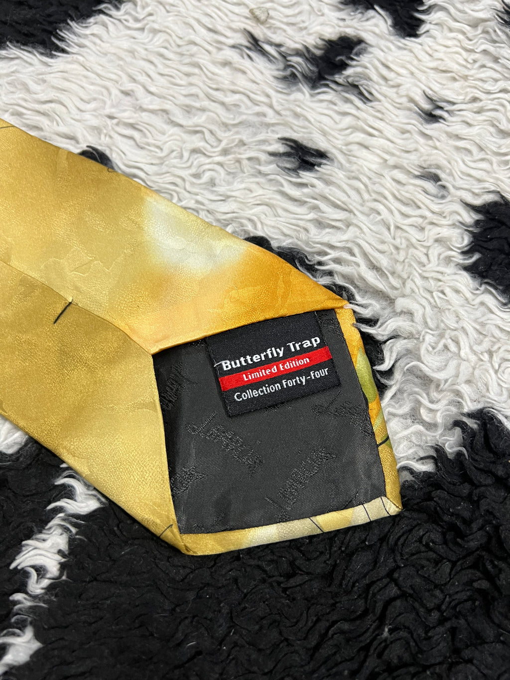 Butterfly Trap Abstract Tie