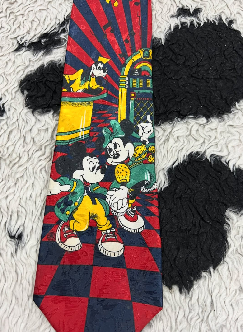 Vintage Mickey & Minnie Mouse Dancing at Club Tie