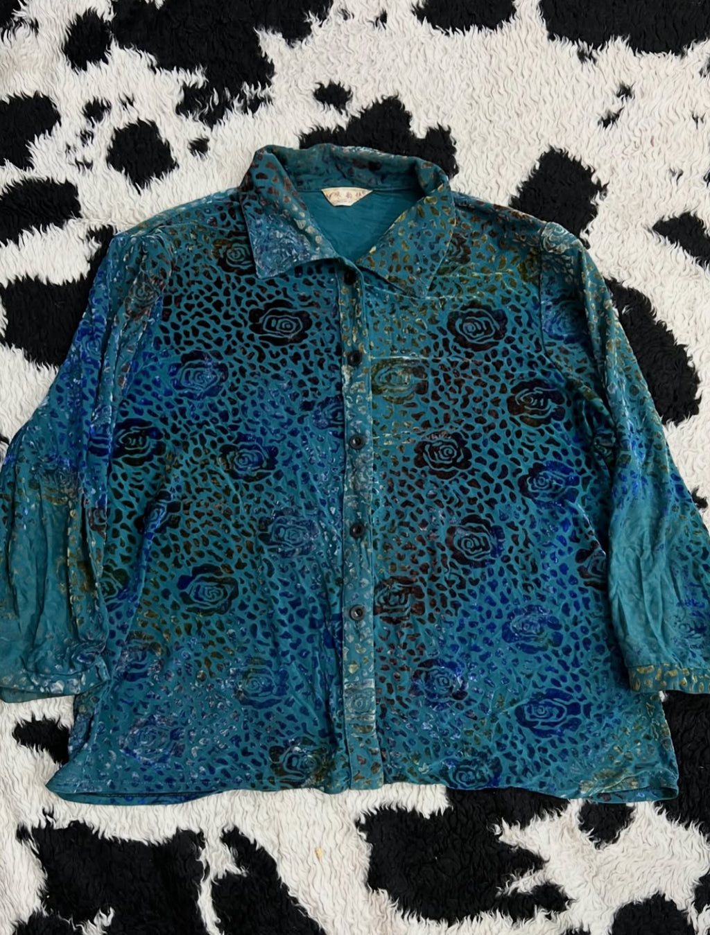 Rose Velvet-Flower Buttonup