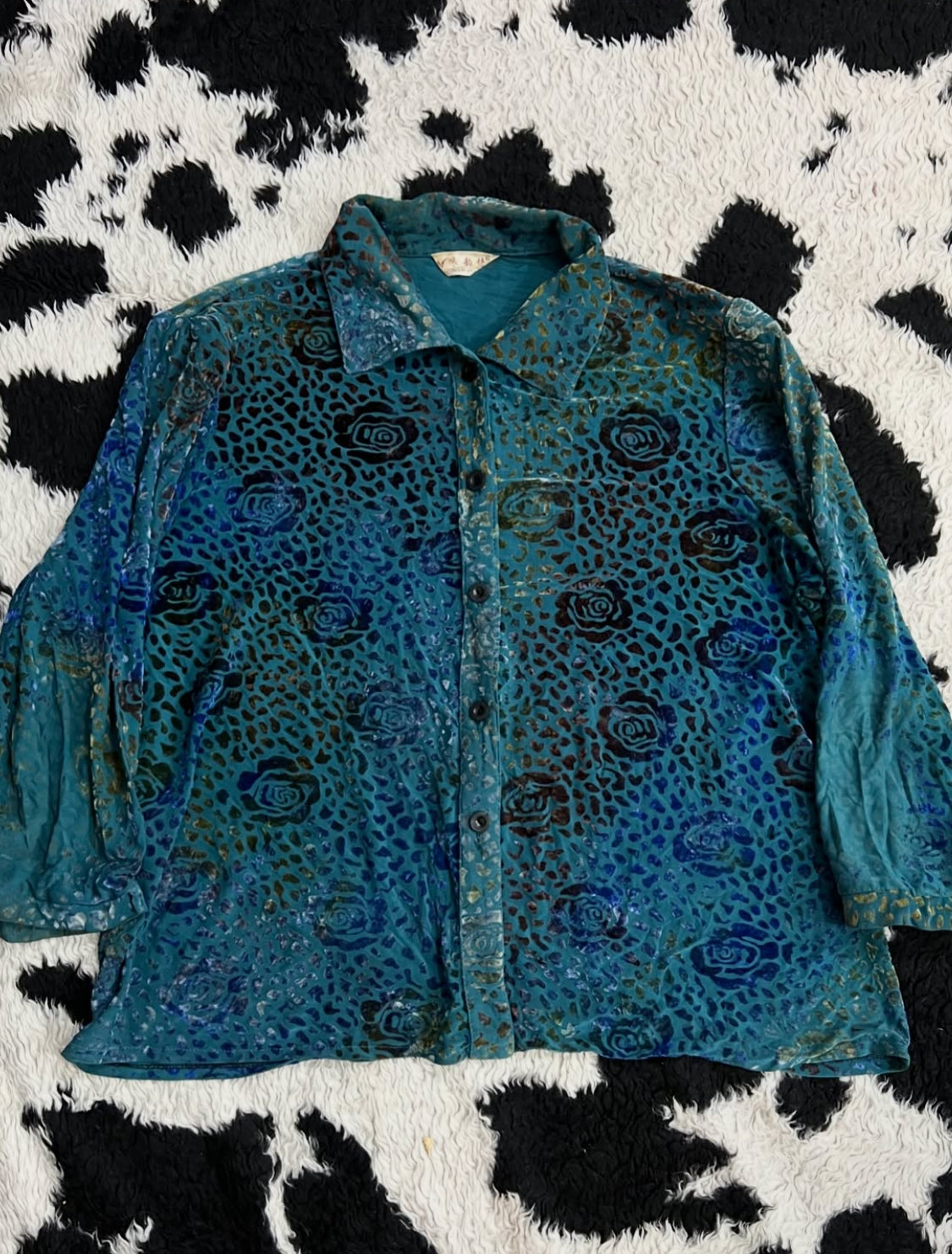 Rose Velvet-Flower Buttonup