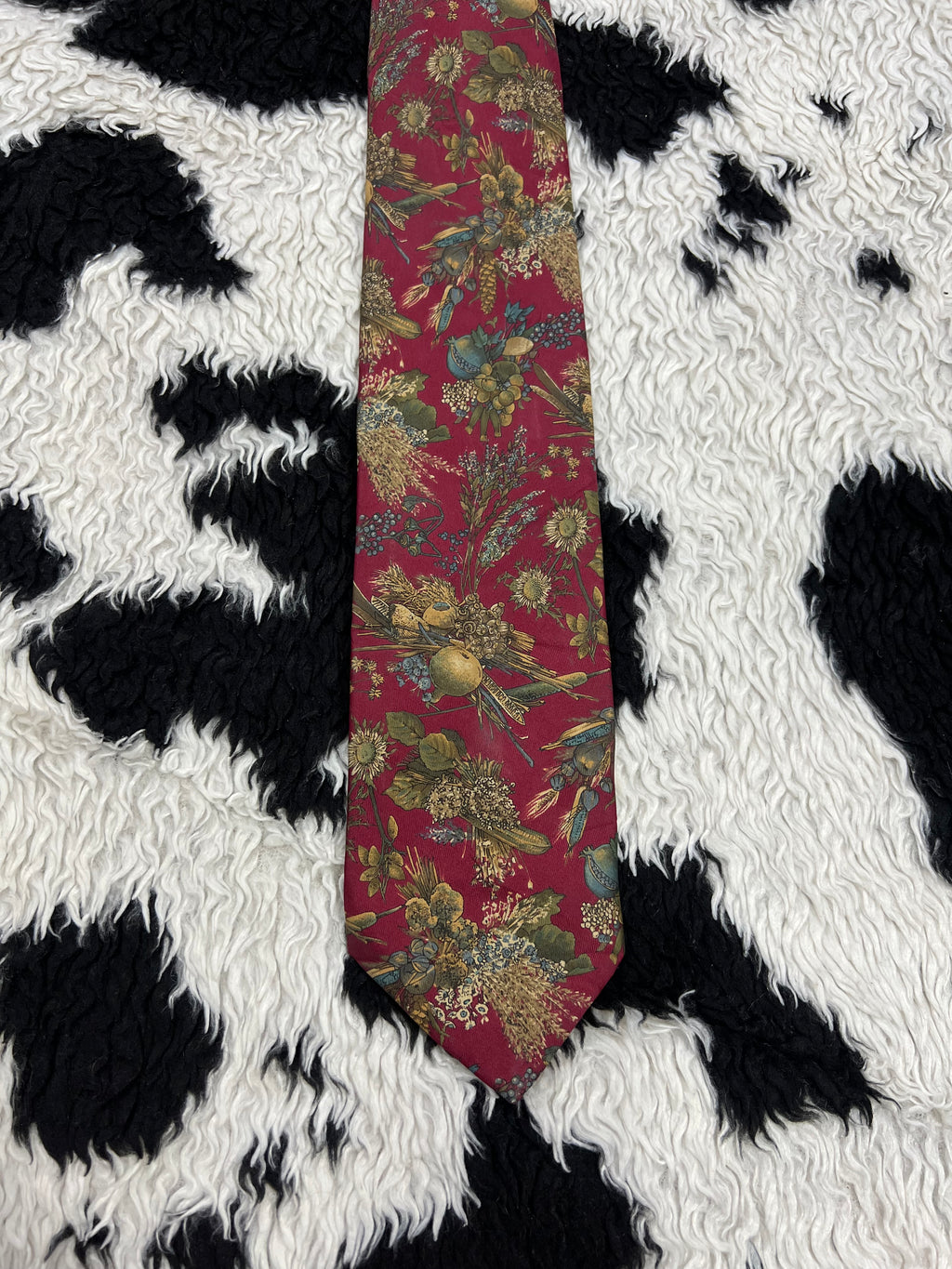 Pomegranate Graphic Tie