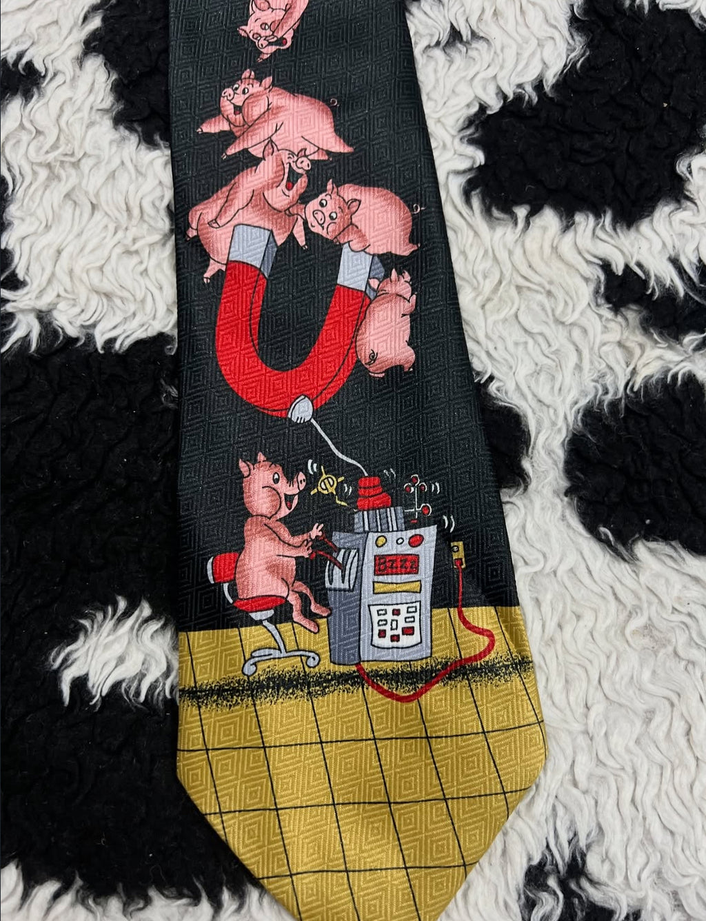 Pigs Magnet Tie
