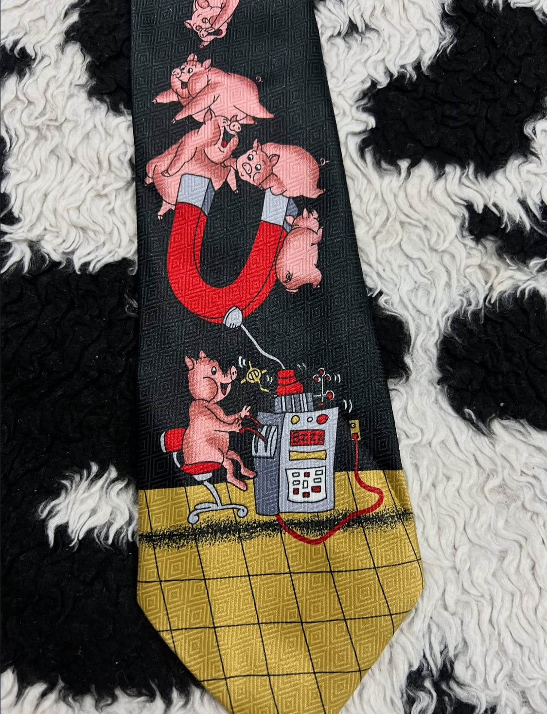 Pigs Magnet Tie