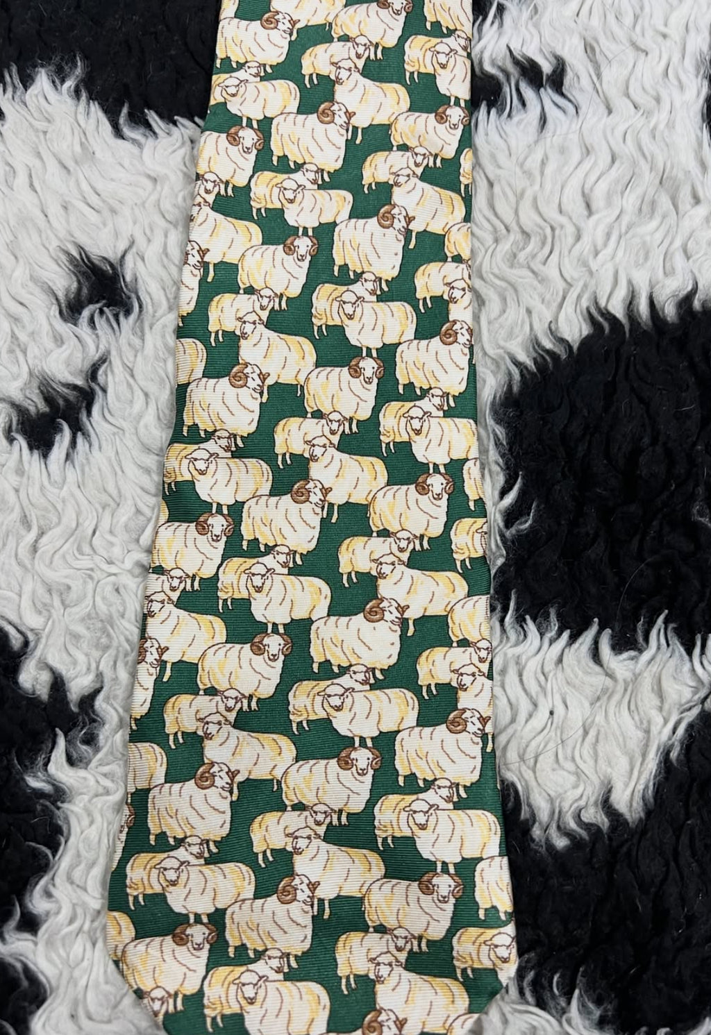 Herd of Sheep Tie