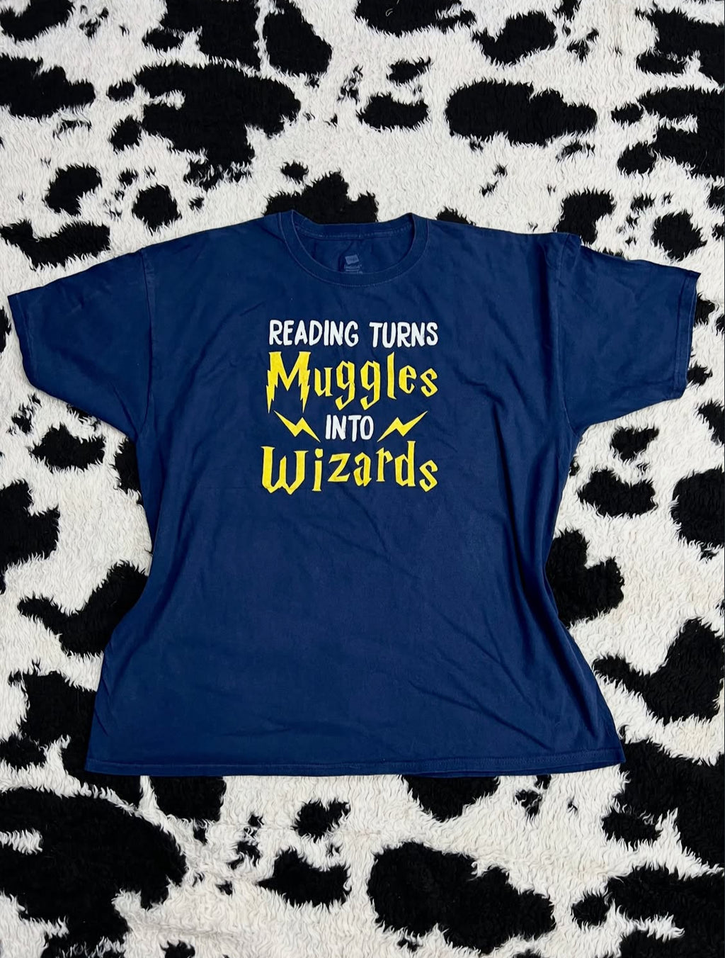 "Reading Turns Muggles into Wizards" Harry Potter Tee (Extra Large)