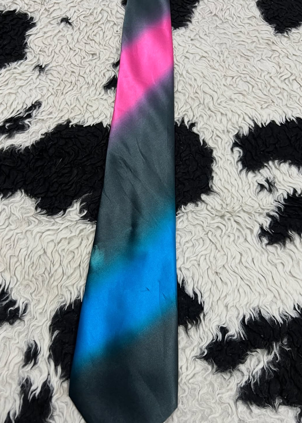 Gradient Black Tie